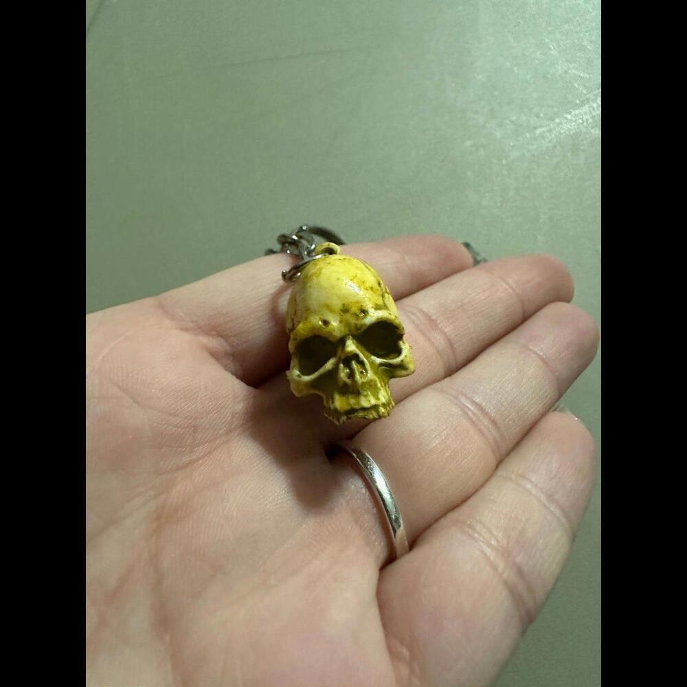 Set of 8 Skeleton Keychain Charms - Unlock Halloween Fun! - Picture 2 of 2